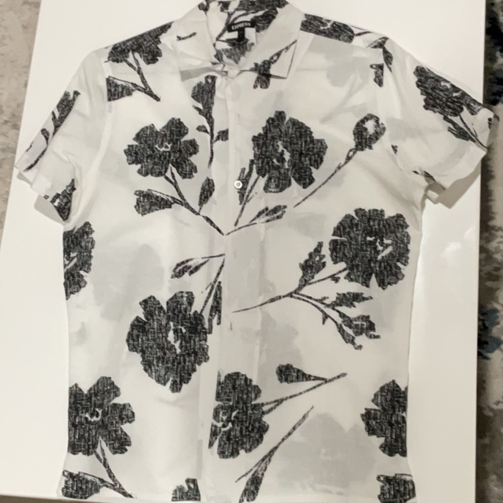 Short sleeve floral button down